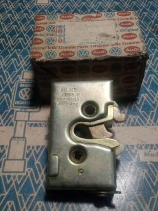 NOS left rear door lock 813839015E
