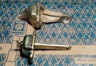 NOS front door retainer 823837249