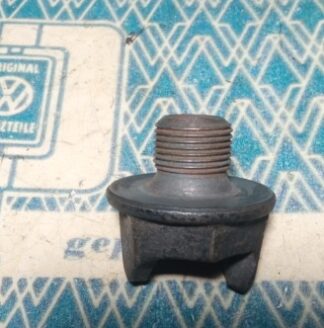 Hand crank nut 211105261