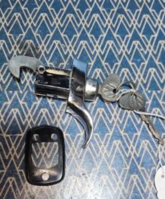 NOS lid lock with keys and joint 113827503 F 113827517 A