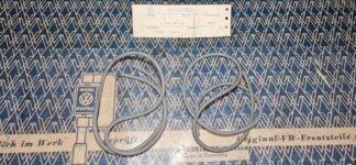 NOS tail light seal (pair) 411945235