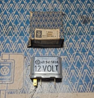 NOS low beam and headlamp flasher relay 411941583A 411 941 583A