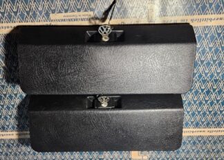 NOS glove box lid with lock 191857122 191857131