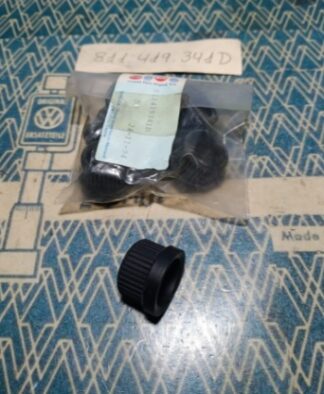 NOS steering olumn shaft support ring 811419341D