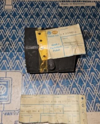 NOS VW K70 support 481199301B 481 199 301B