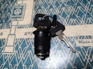 NOS rear lock with 2 keys 435827539A 435 827 539A