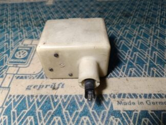 Temp regulator switch heater relay 411963107A 411 963 107A