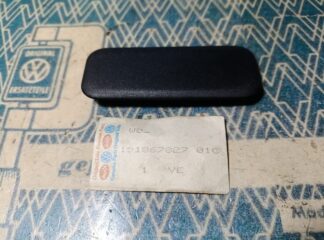 NOS locking plug for parcel shelf holder belt guide 191867827 01C  191 867 827 01C