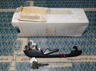 NOS front left door handle with keys 813837205C 813 837 205C