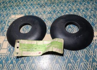NOS engine mount rubber 443199469A 443 199 469A