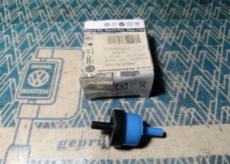 NOS vacuum check valve 433862117 433 862 117