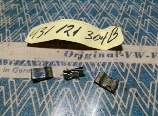 NOS mounting cover radiator clip 431121304B 431 121 304B