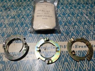 NOS retaining ring for bulb 111941160 111 941 160