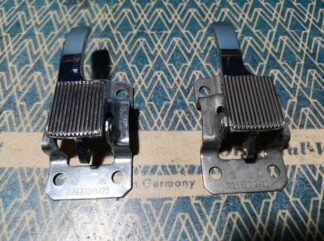 NOS door handle 113837019