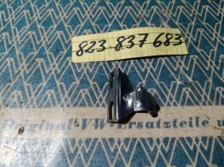 NOS swiveling glass holder for left-hand vent window 823837683 823 837 683