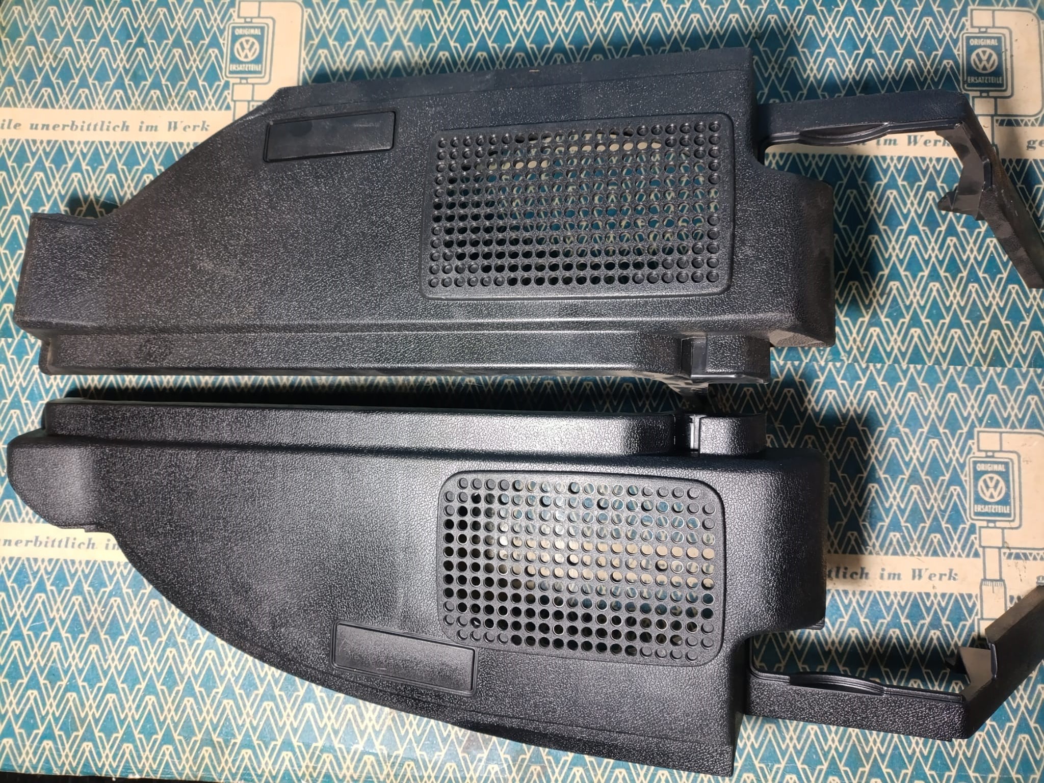 NOS trunk shelf loudspeaker 867867763A 867867764A